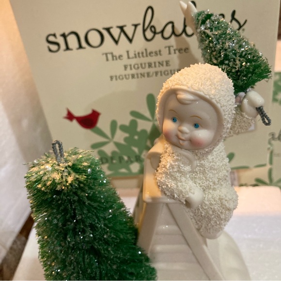Department 56 Snow Babies “The Littlest Tree” Porcelain Figurine. New in box. - Picture 5 of 10